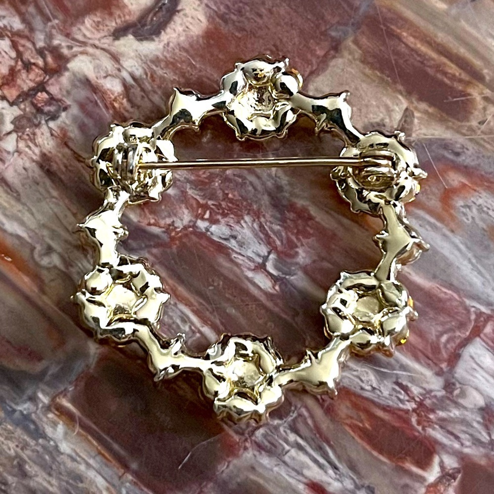 Ruby Red Rhinestone Round Brooch Gold Vintage 50’s - image 2